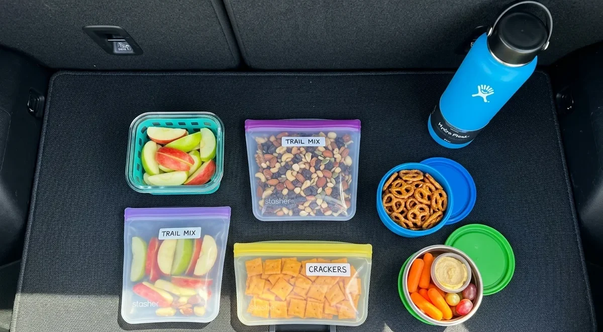 healthy no-mess car snacks for kids laid out neatly